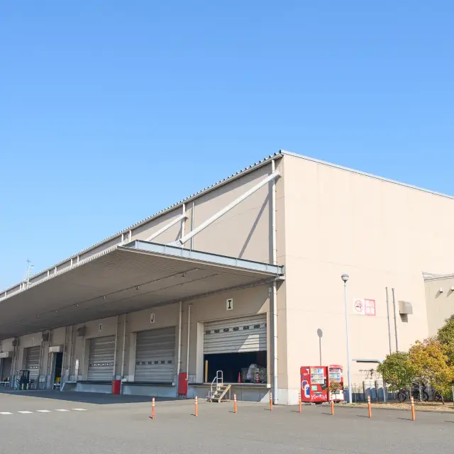 京浜事業所の倉庫外観