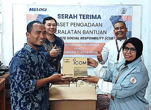 インドネシア現地法人による現地教育機関への無線機寄贈に関するお知らせ